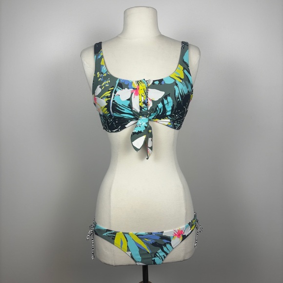 Topical Adjustable Bikini Thong Set - Picture 1 of 6